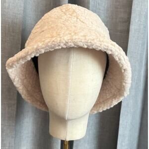 8 Other Reasons Bucket Hat Sherpa Faux Fur Cream NEW